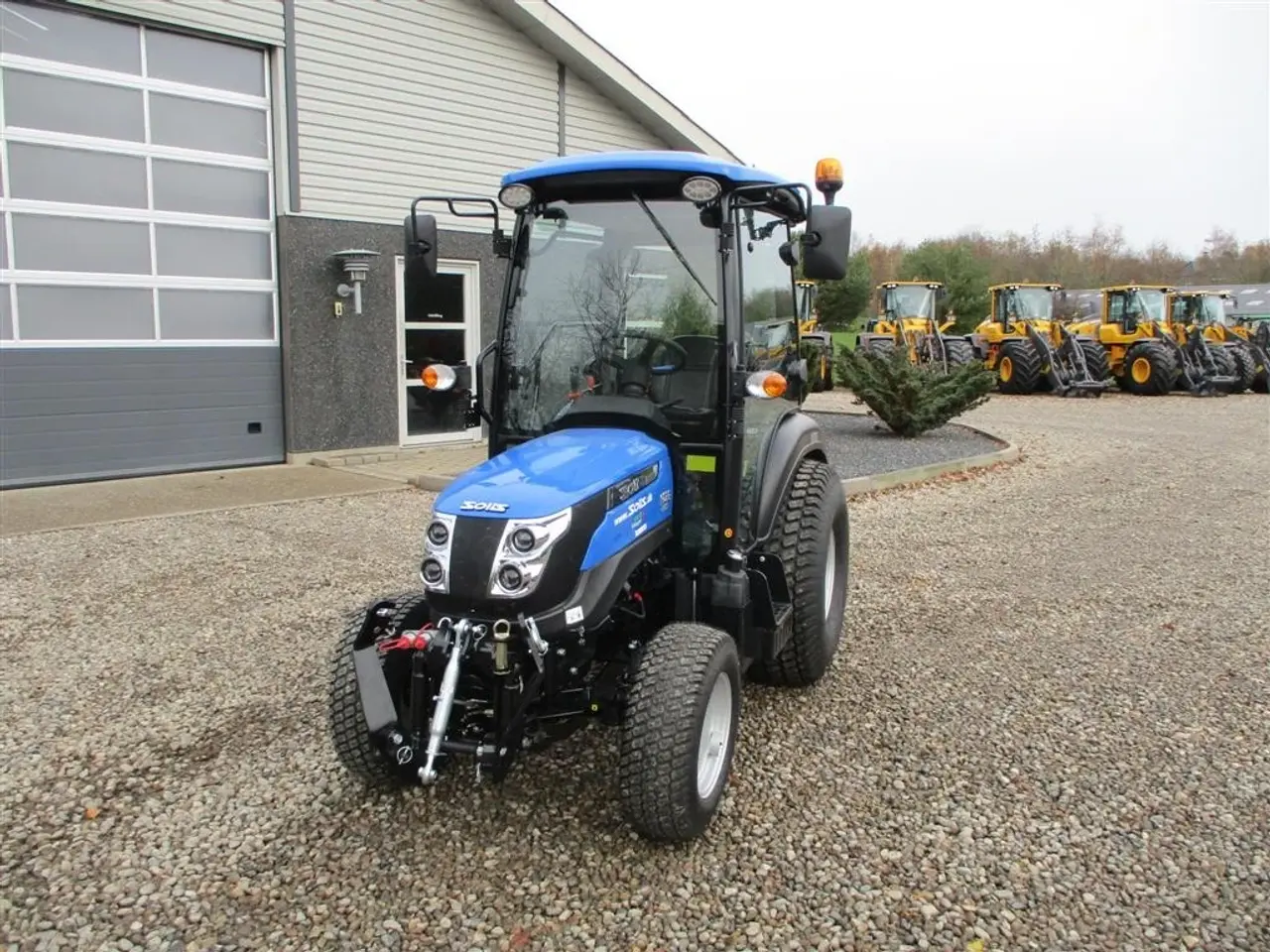 Billede 7 - Solis 26 HST Med kabine, Turf dæk og frontlift