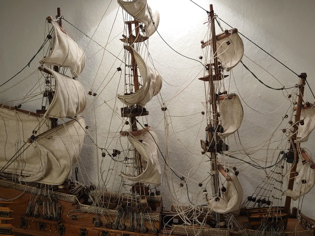 Billede 8 - Stort modelskib "Victory år 1805" L70cm, H65cm.