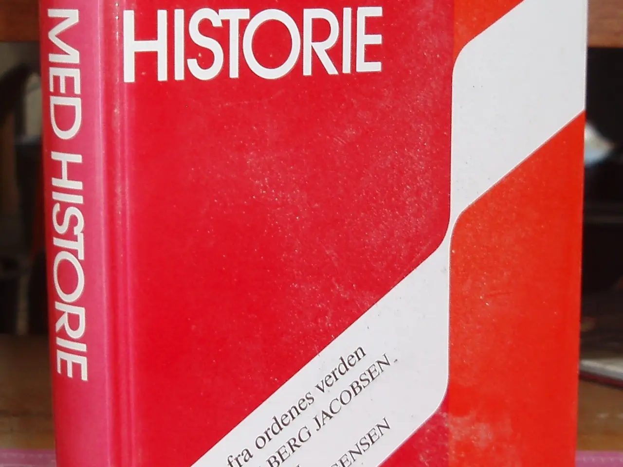 Billede 1 - Politikens Ord med historie