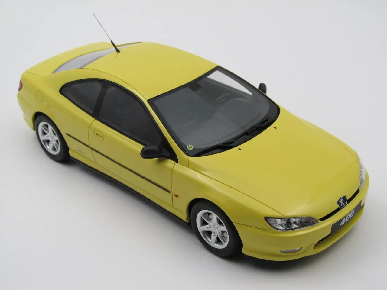 Billede 5 - 1997 Peugeot 406 V6 Coupe 1:18