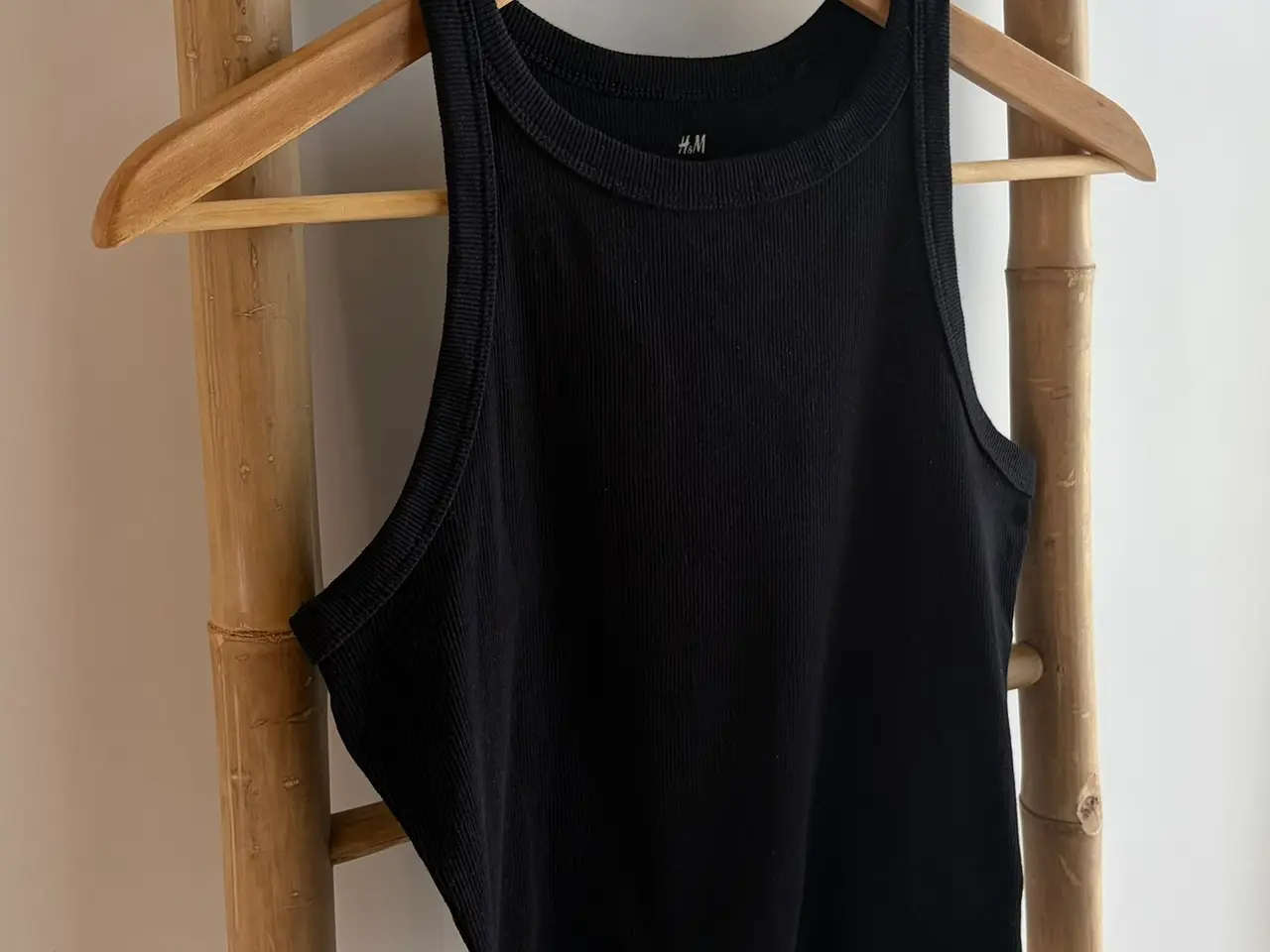 Billede 2 - H&M ribbet crop top, str. 158-164 - 2 stk. S/H