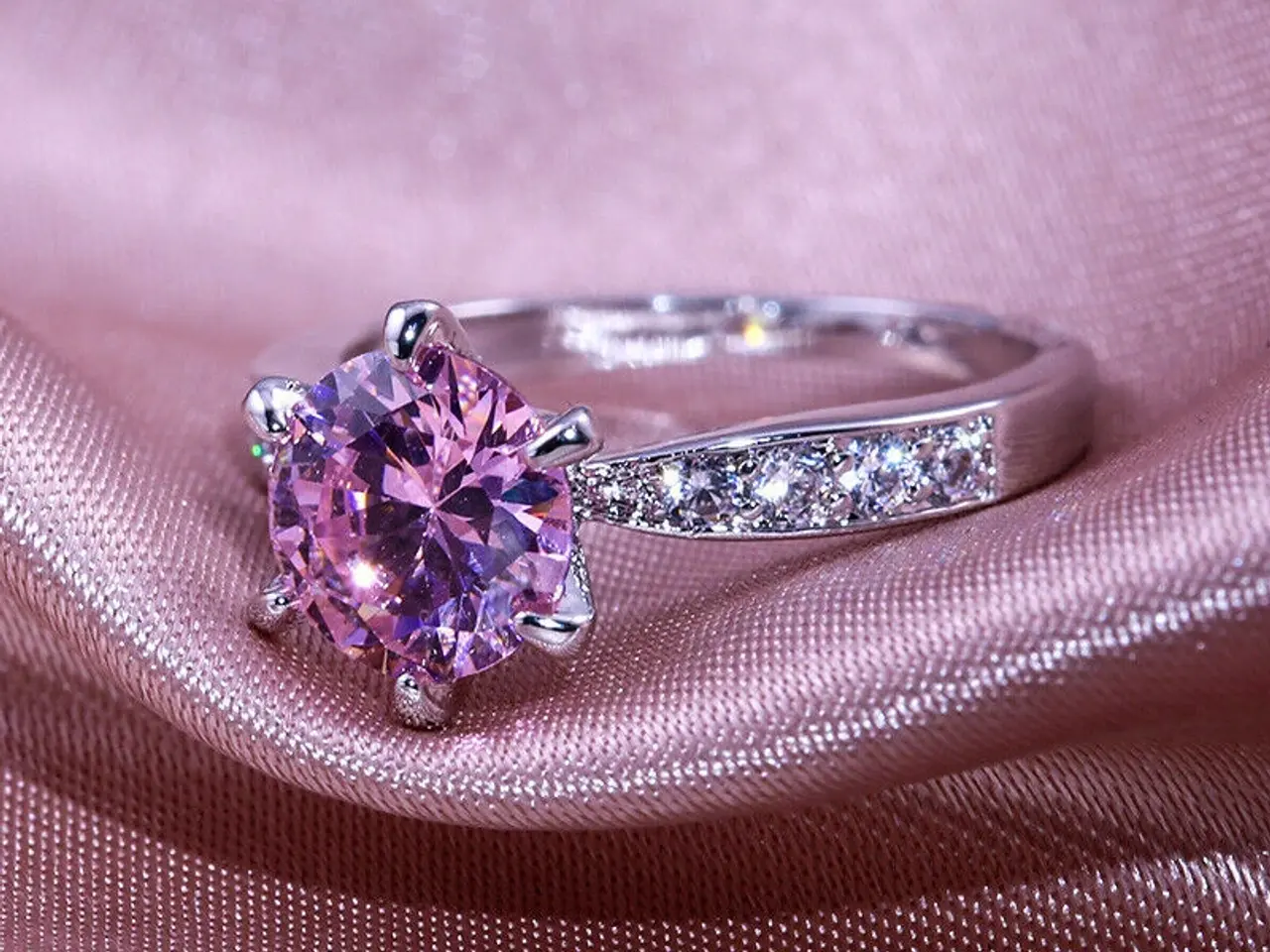 Billede 2 - Ring.Sølv(925=sterling sølv.rundslebet pink safir.