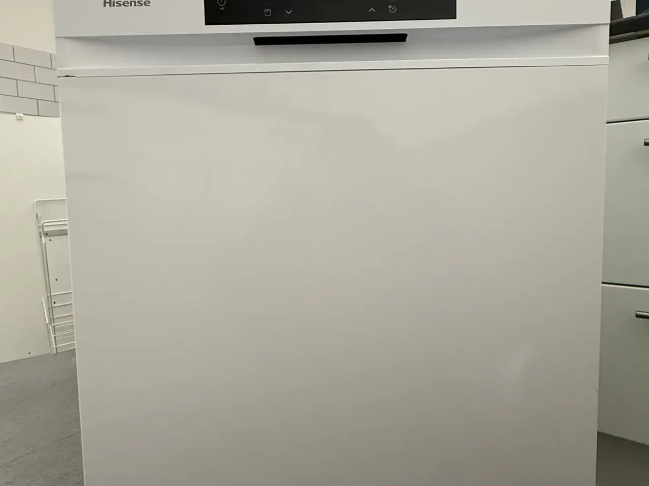 Billede 1 - Hisense HBU663BW opvaskemaskine