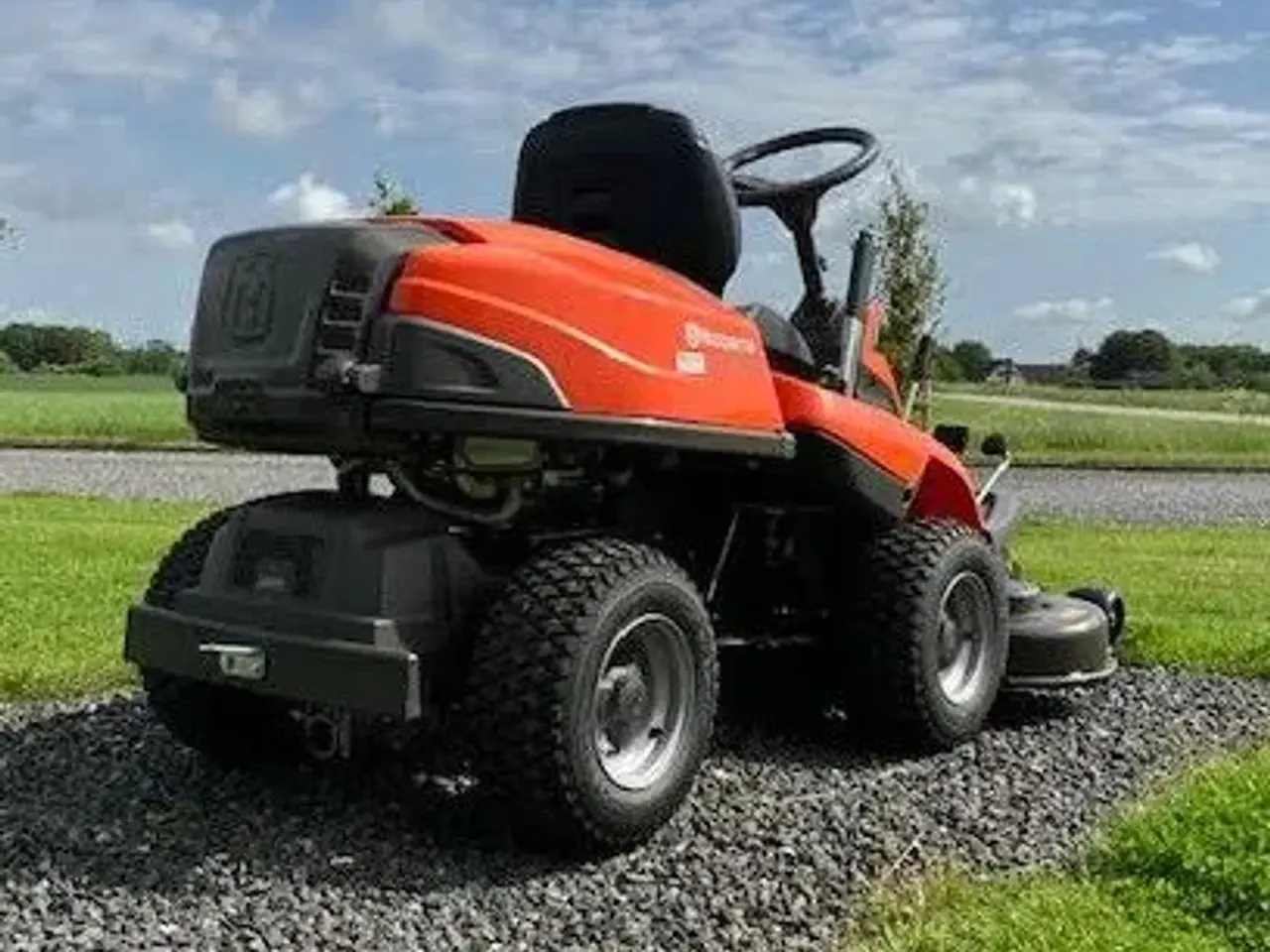Billede 3 - Husqvarna R 216 T AWD med 103 cm klipper Tilbud