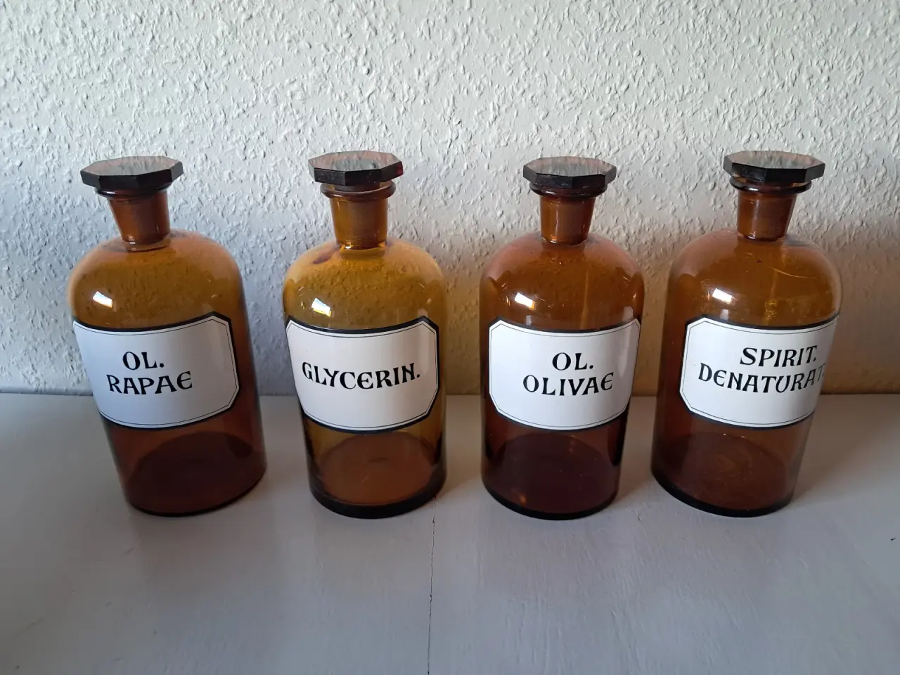 Billede 1 - 4 gamle apotekerflasker i brunt glas