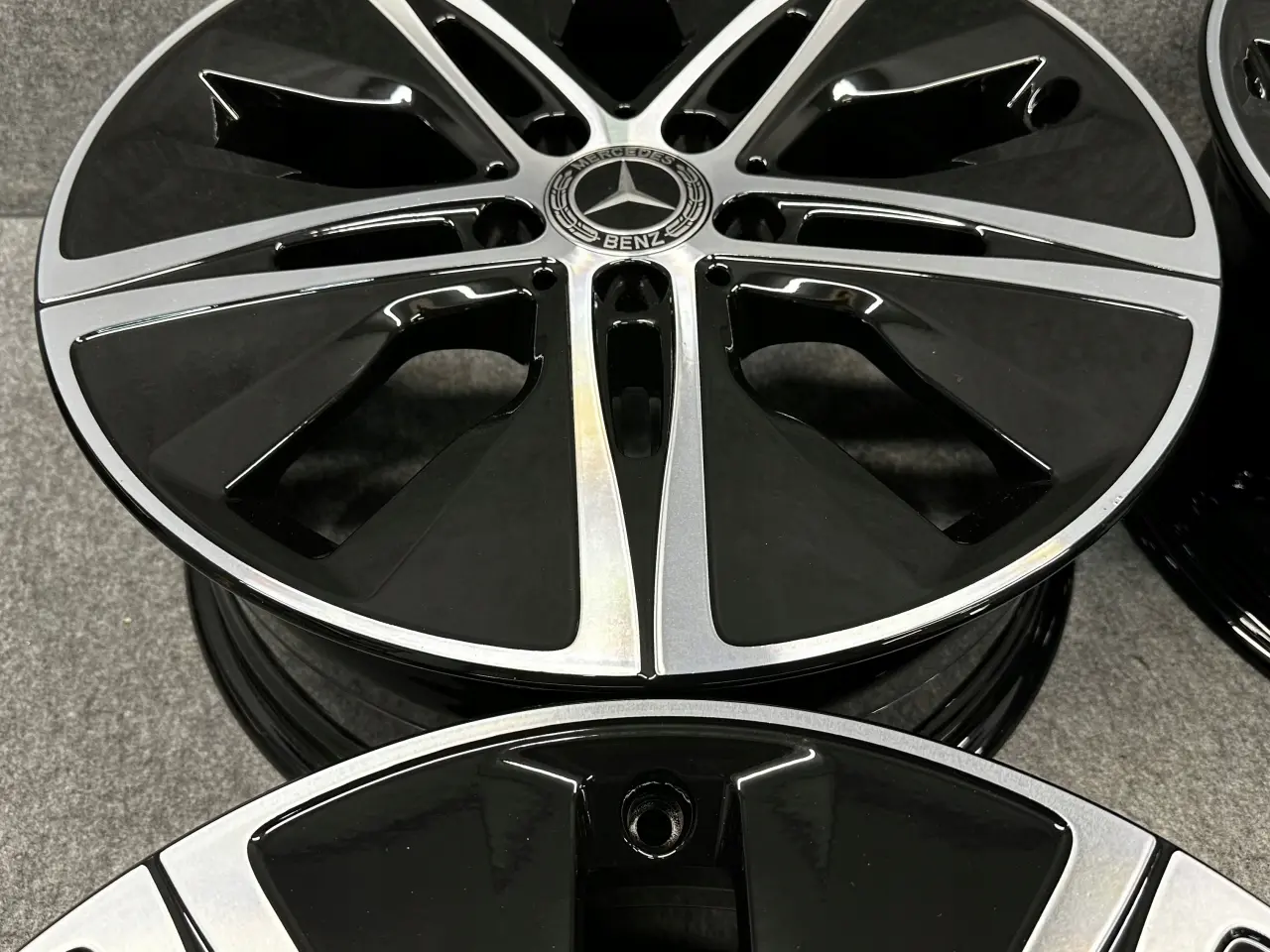 Billede 2 - MERCEDES A KLASSE A177 18 7.5J x 18" 5x112 ET 49