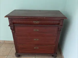 Patineret kommode