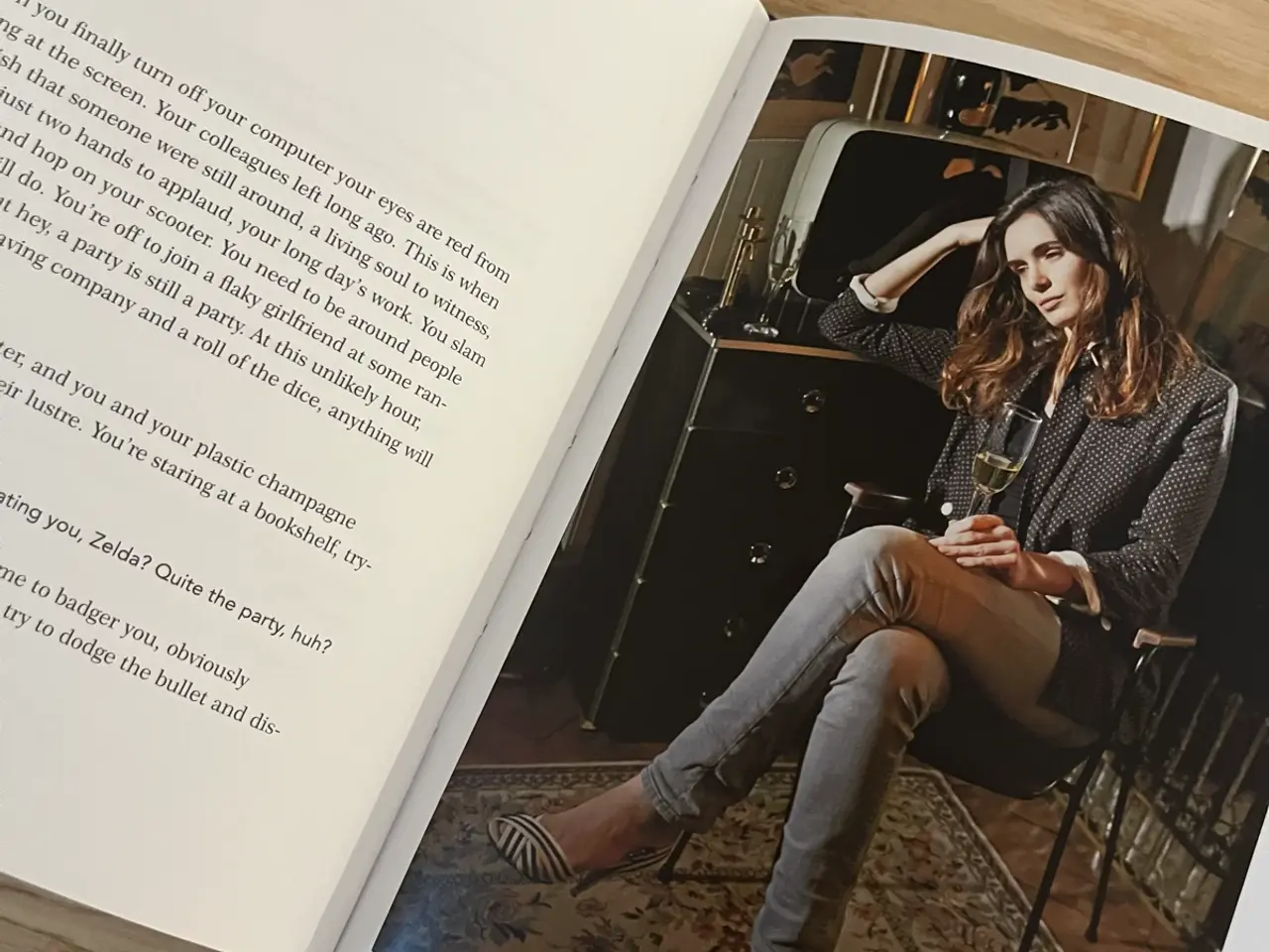 Billede 3 - Bog: How to be Parisian