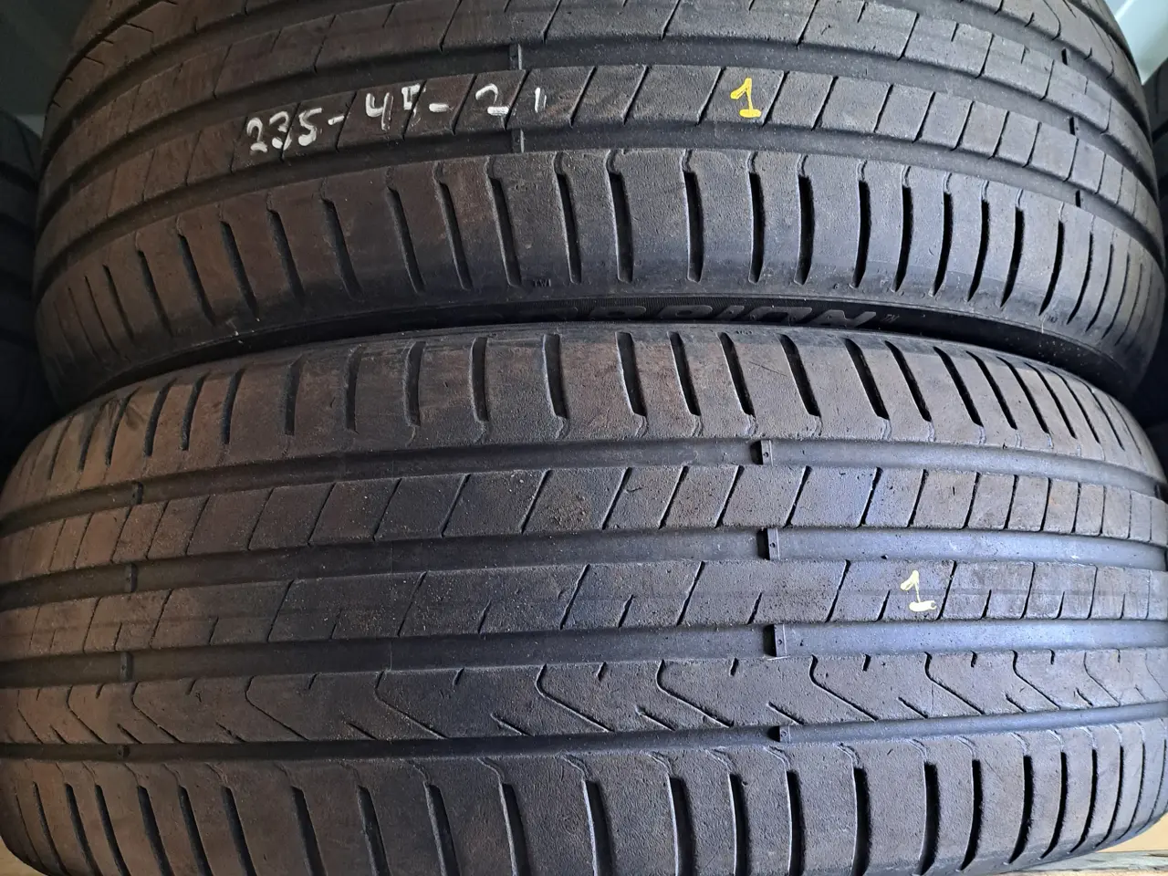 Billede 2 - 4 stk. 21 " sommerdæk mærke pirelli 