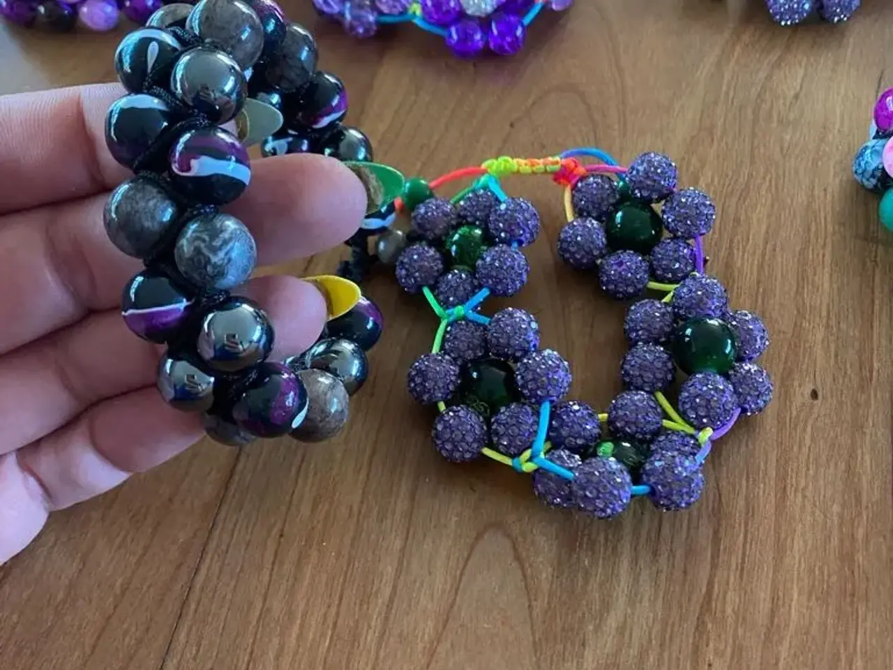 Billede 5 - Nye knyttede armbånd