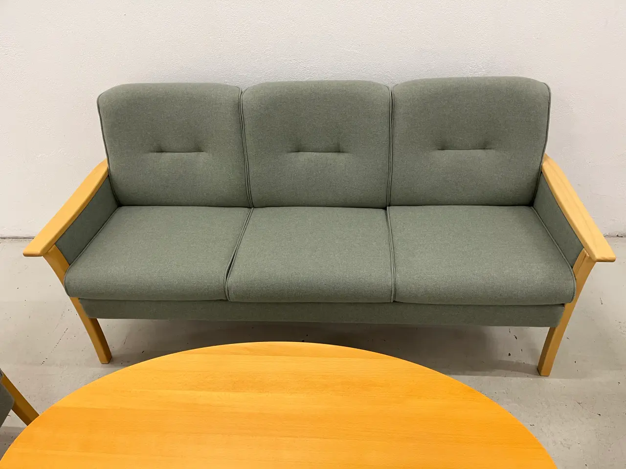 Billede 5 - Sofagruppe i turkisfarvet uld + bord.
