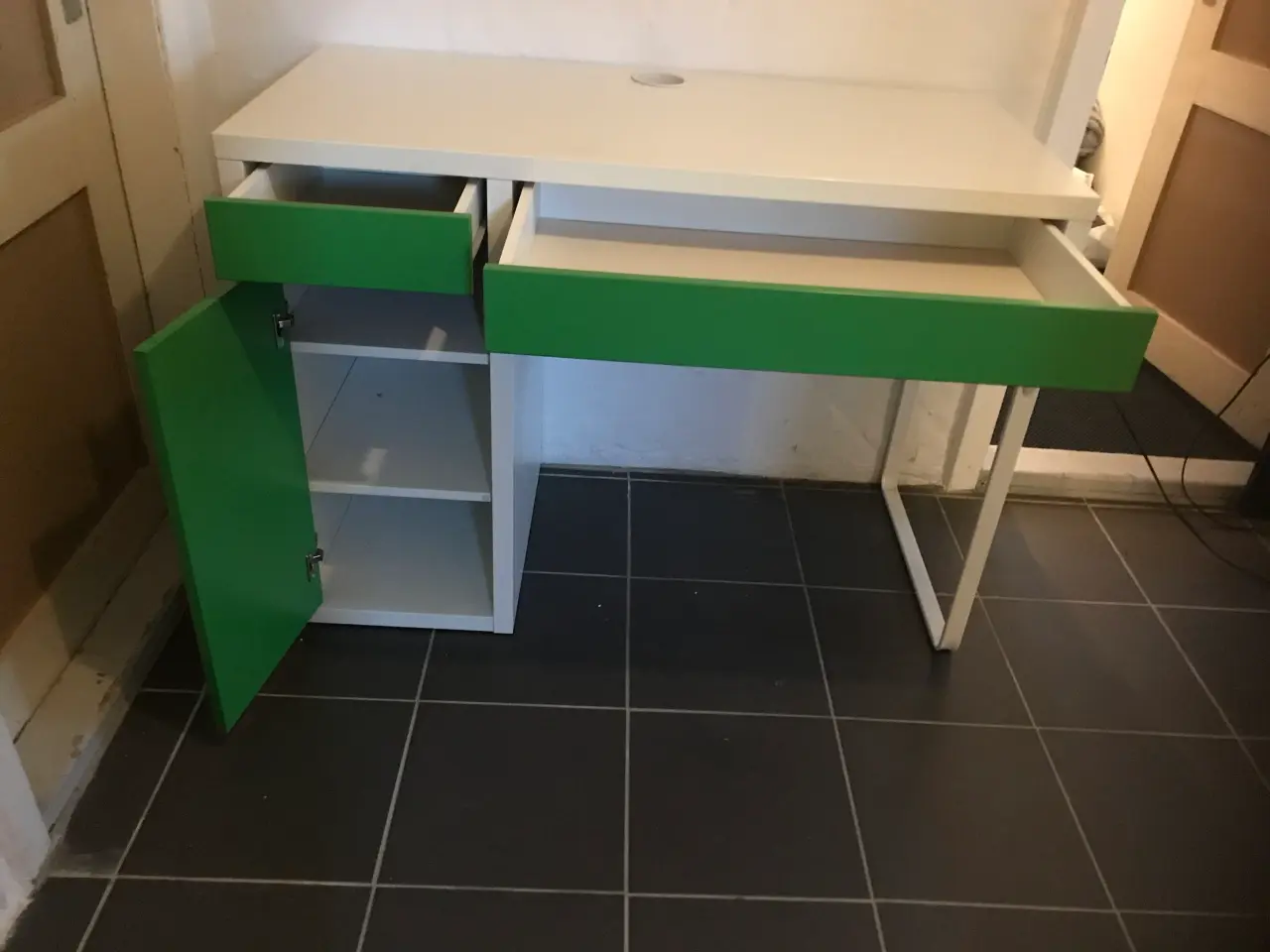 Billede 2 - Micke Ikea Skrivebord