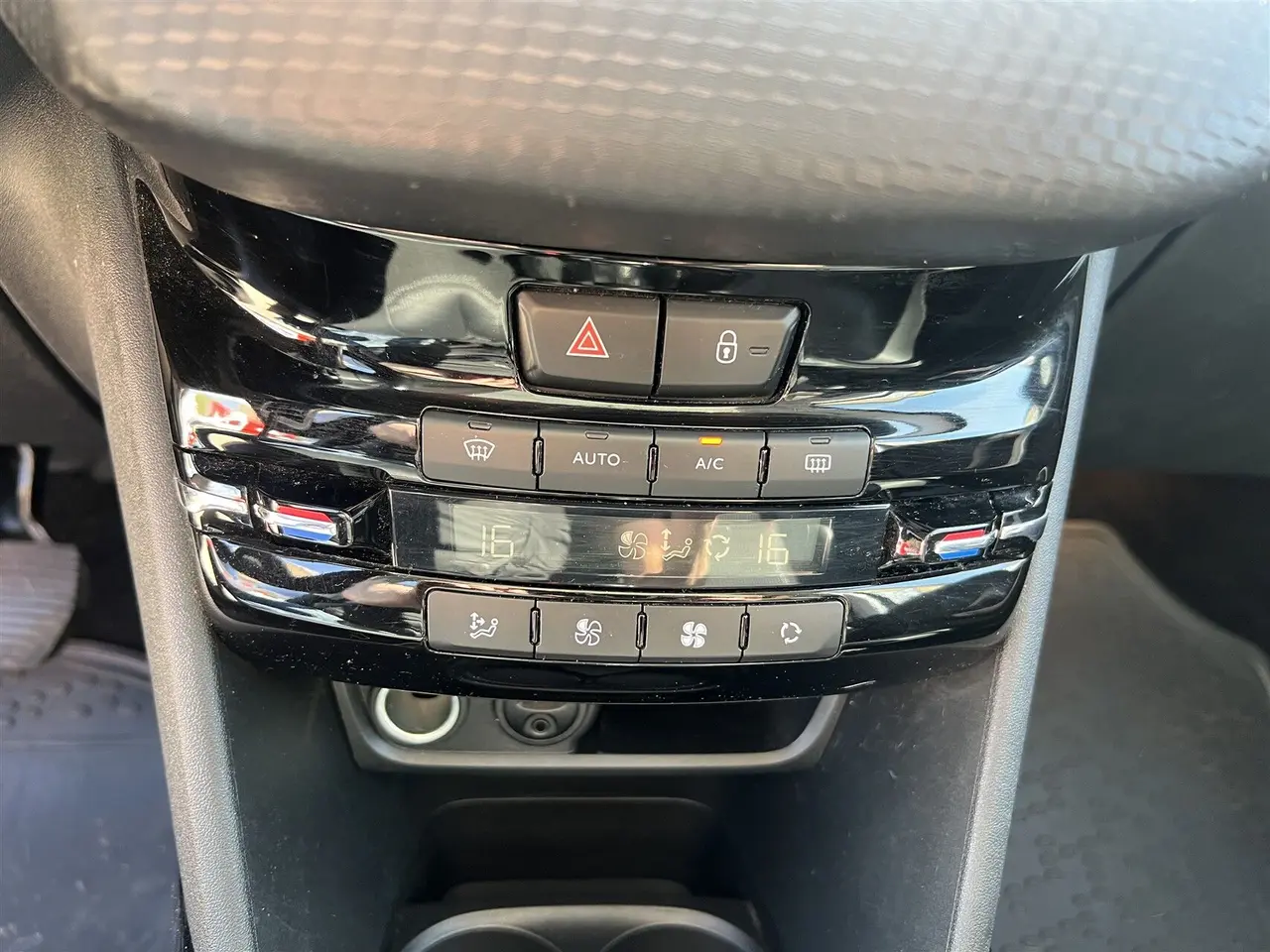 Billede 15 - Peugeot 2008 1,5 BlueHDi Selection Sky 100HK 5d