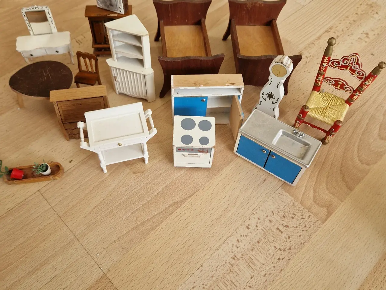Billede 2 - Vintage dukkehus møbler fra 60erne.  Lundby og Lis