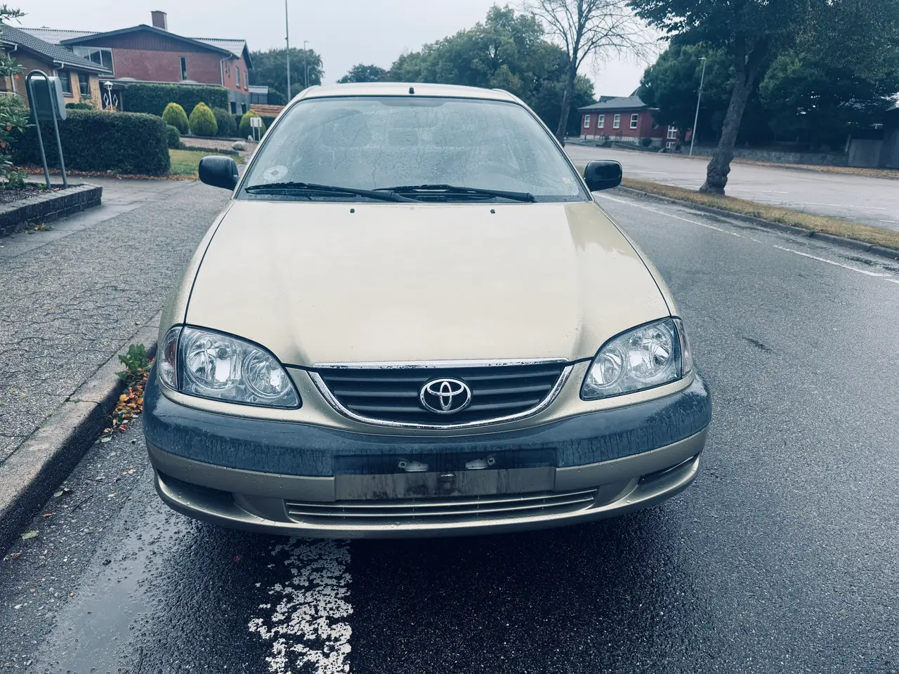 Billede 2 - Toyota avinses 1,8 VVTI sol Kørt 109.000