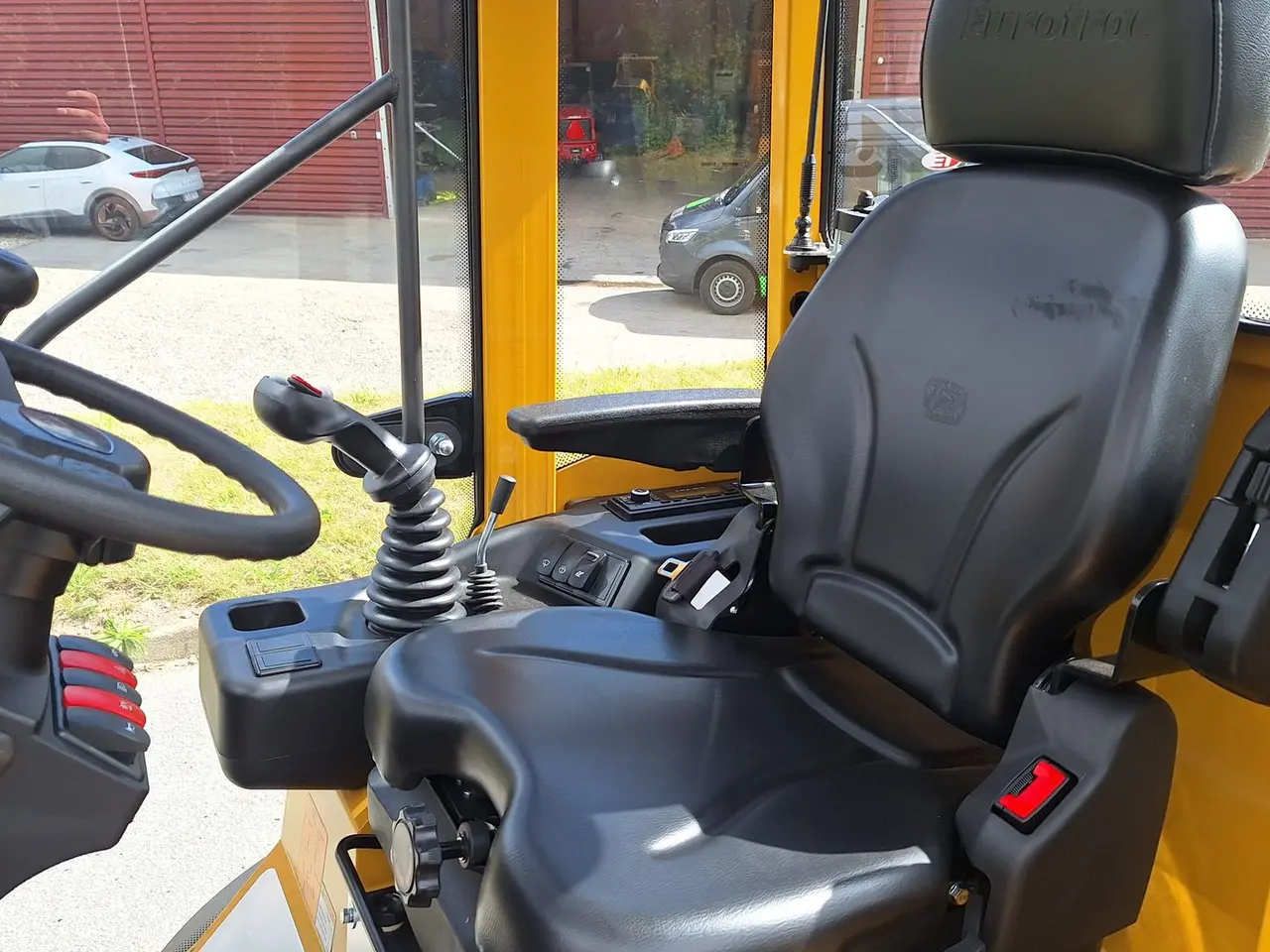 Billede 12 - Eurotrac W12S W12S med førerhus, skovl og gafler