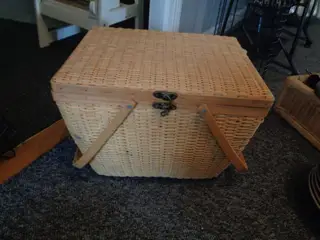 Skøn picnic kurv med håndtag