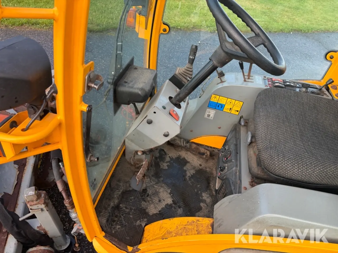 Billede 12 - Redskabsbære Belos Trans Pro 3440 med kost og sneplov