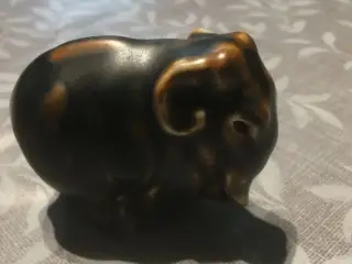 Brun elefant