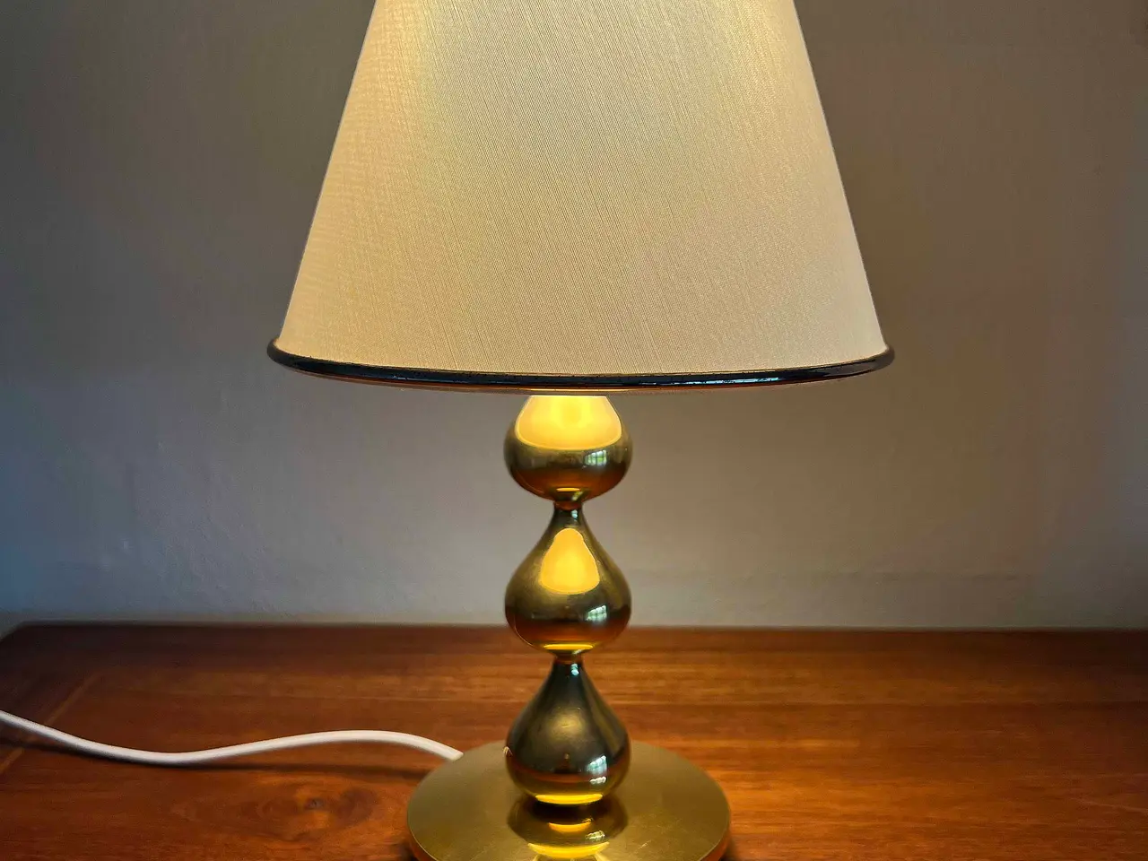 Billede 1 - Asmussen 3-dråbe bordlampe – Hamlet Danish Design