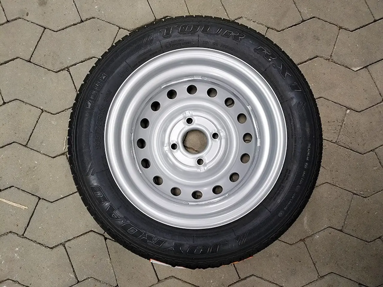 Billede 3 - 145/70 R13 4x100 ET30 74N komplet