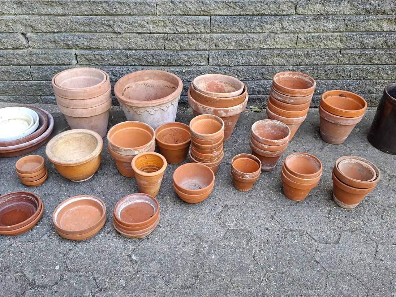 Billede 3 - Urtepotter og underskåle
