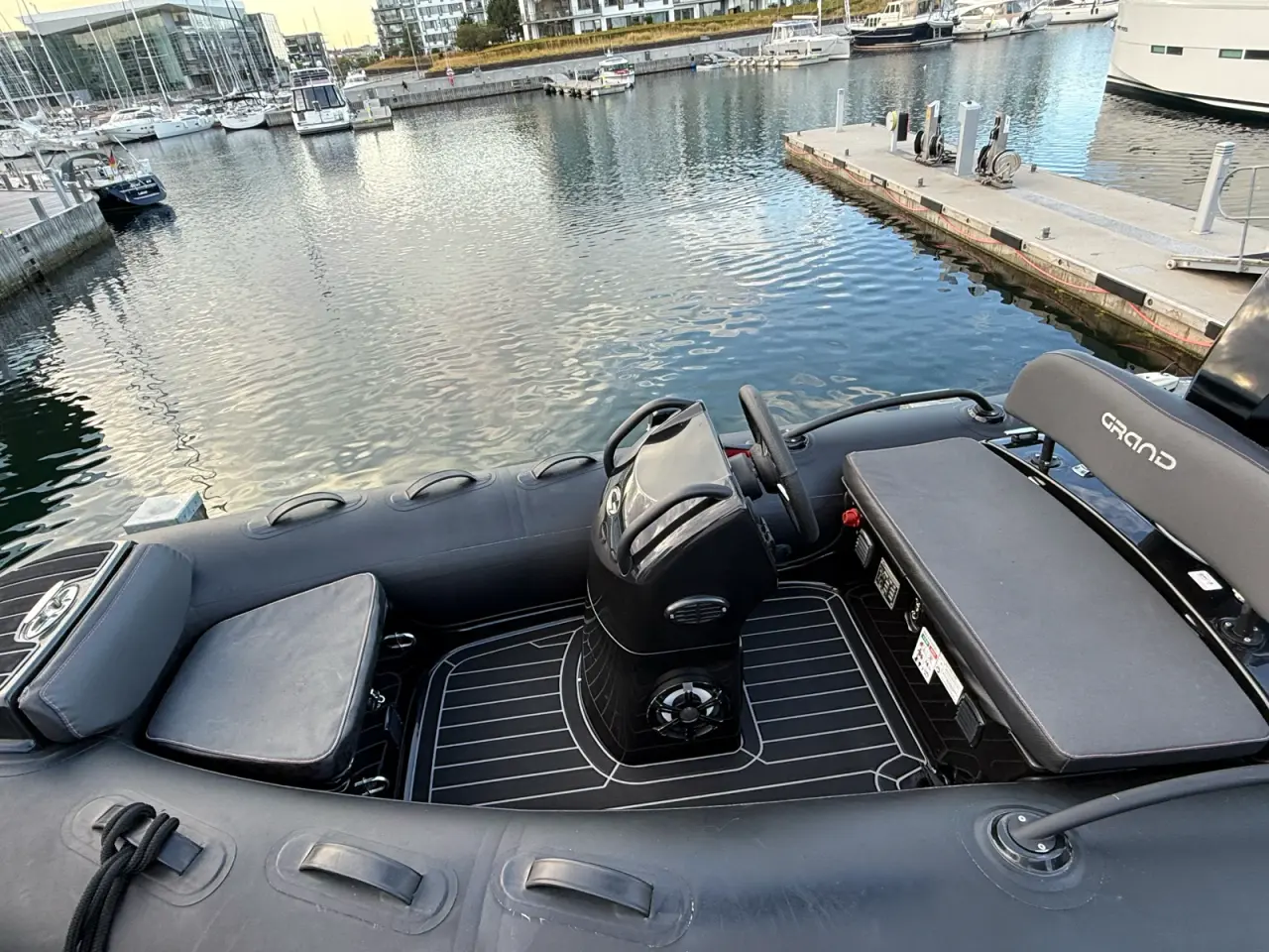 Billede 6 - Grand 340 GL Black Edition Mercury 25hk m trailer
