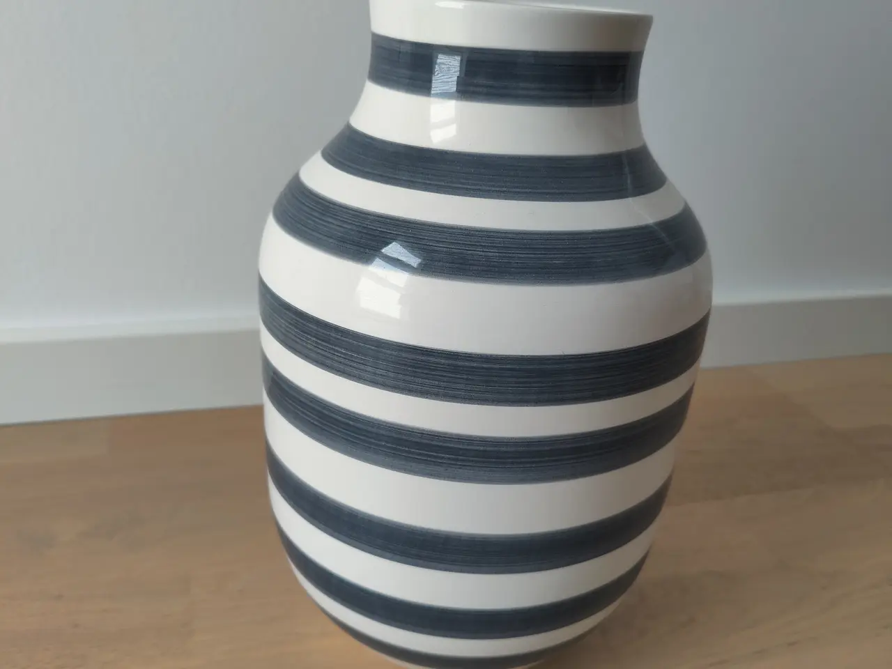 Billede 1 - KÆHLER VASE