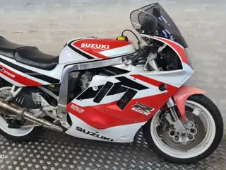 Suzuki GSX-R 750 årg 1991