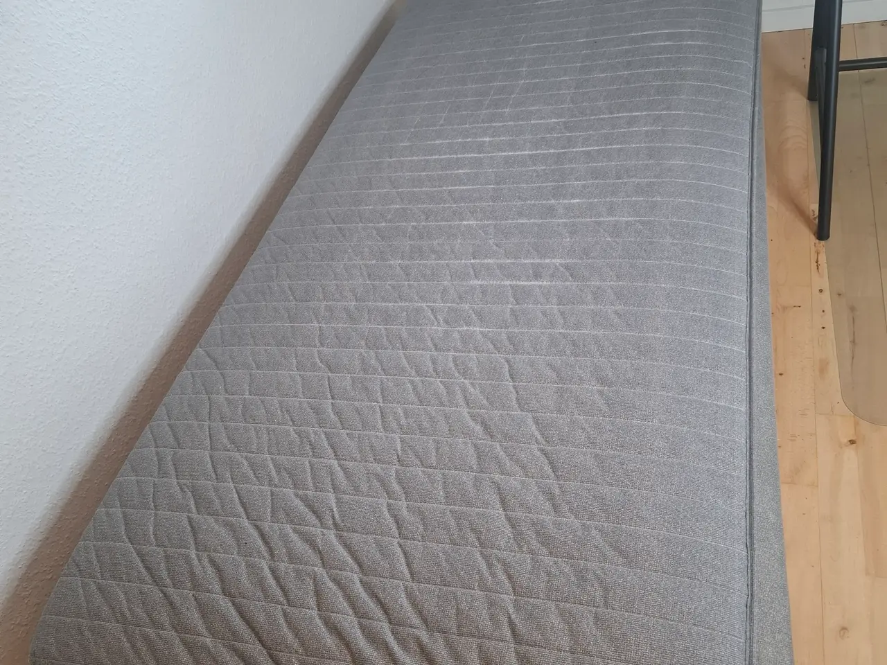 Billede 1 - Enkeltseng med boksmadras 85x200cm