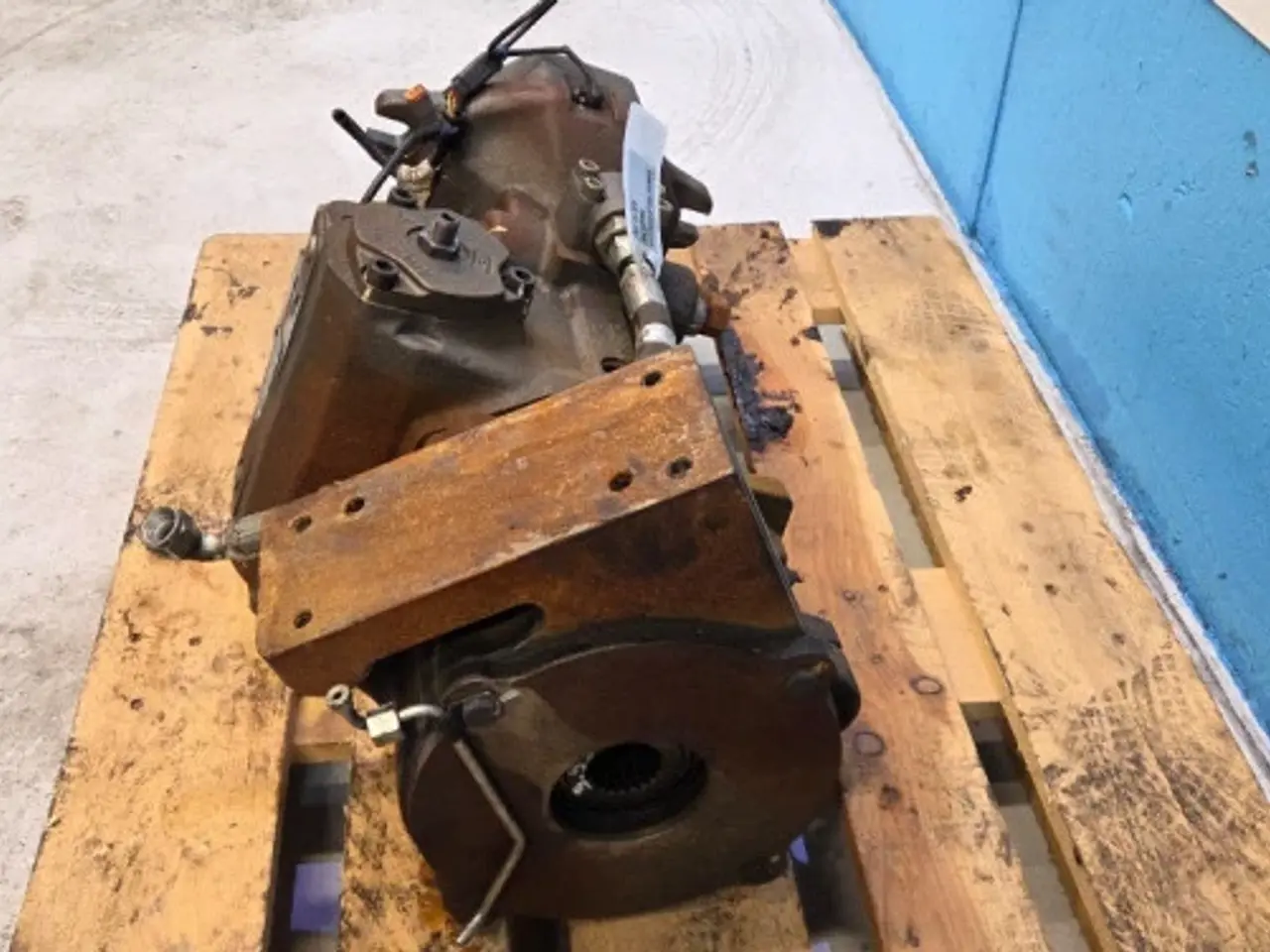 Billede 17 - New Holland T8.320 Hydrostatisk Pumpe 84393724