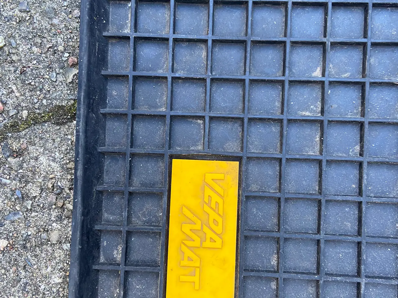 Billede 2 - Gummimåtter til bil