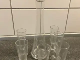 Karaffel og 6 glas