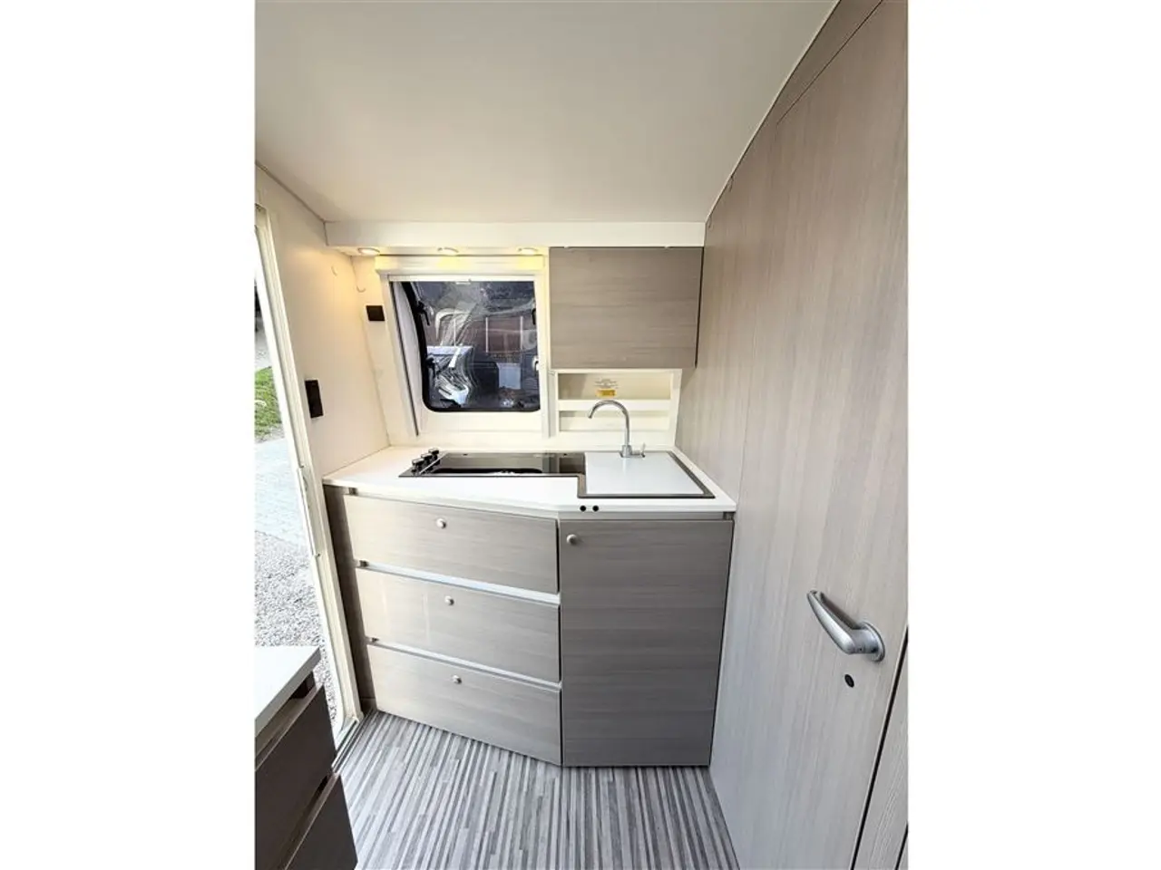 Billede 12 - 2015 - Adria Action 361 LH   Enkeltsenge-Lamel-Mover-Telt