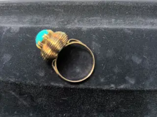 guldring med turkis sten