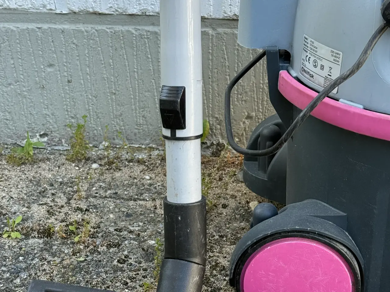 Billede 3 - Nilfisk VP300 eco støvsuger grå/lyserød.