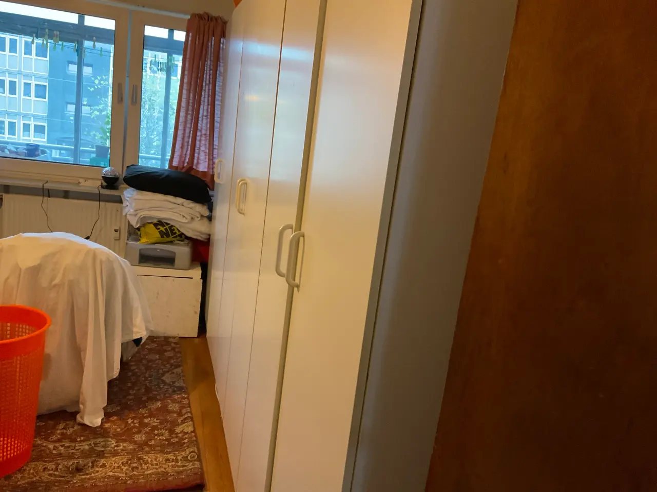 Billede 4 - Garderobeskab 2.000 kr.