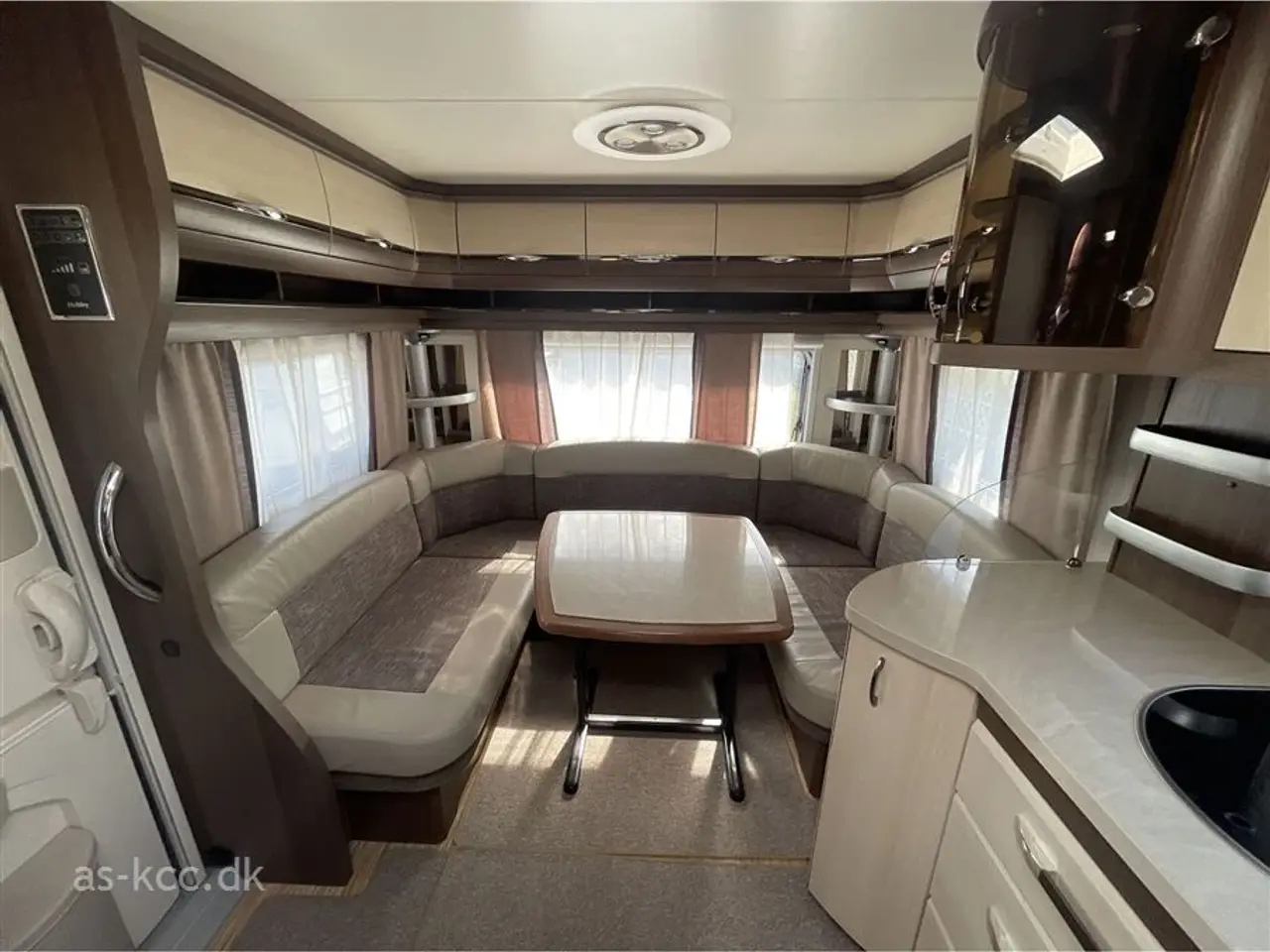 Billede 13 - 2014 - Hobby Prestige 720 UKFe Hobby Prestige 720 UFKE årg. 2014 7 sovepladser, 8 siddepladser.