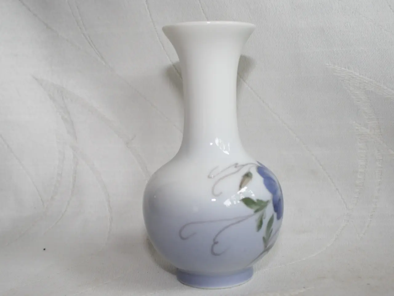 Billede 13 - Vase med blå snerler fra Royal Copenhagen