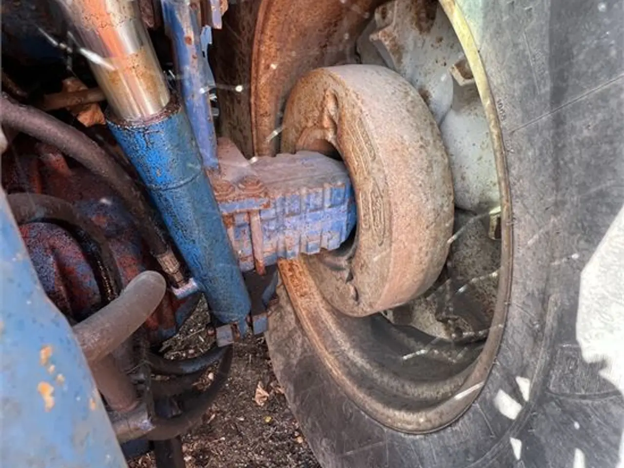 Billede 32 - Ford 8730 7,8 ton - 4 WD - Power Shift - Video