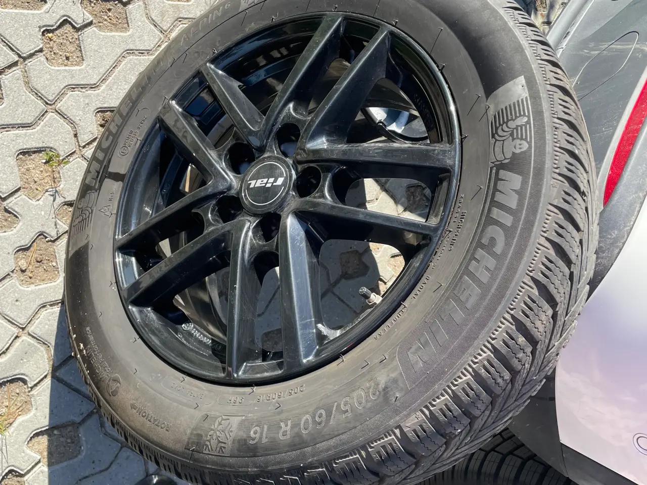 Billede 2 - Dæk og fælger til Kia niro hybrid