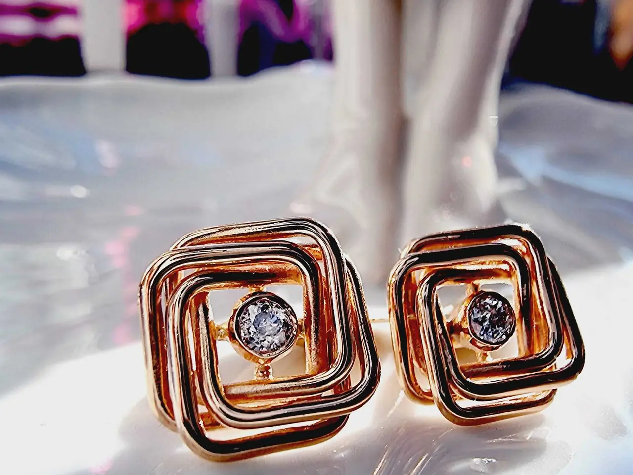 Billede 1 - Cufflinks 14 karat rødguld med brillanter