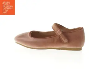 Ballerinasko fra Zara (str. 21 )