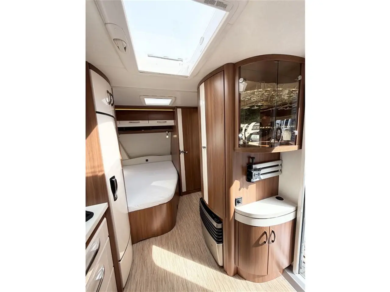 Billede 9 - 2015 - Hobby Excellent 495 UFe   Franskseng-Mover-Telt