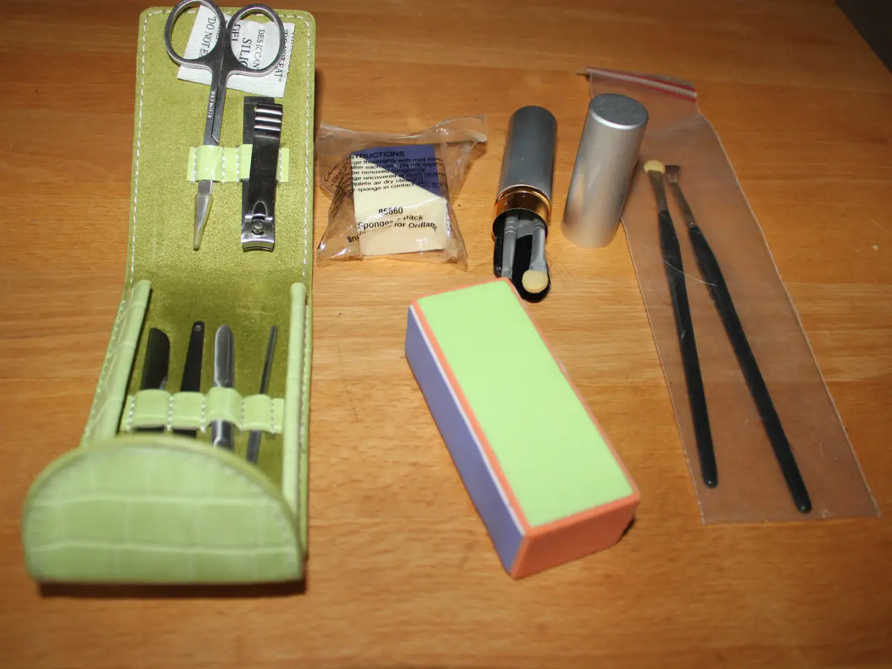 Billede 1 - Makeup børster/svampe/ neglepleje