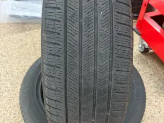 Vredestein helårsdæk 235/55 R19