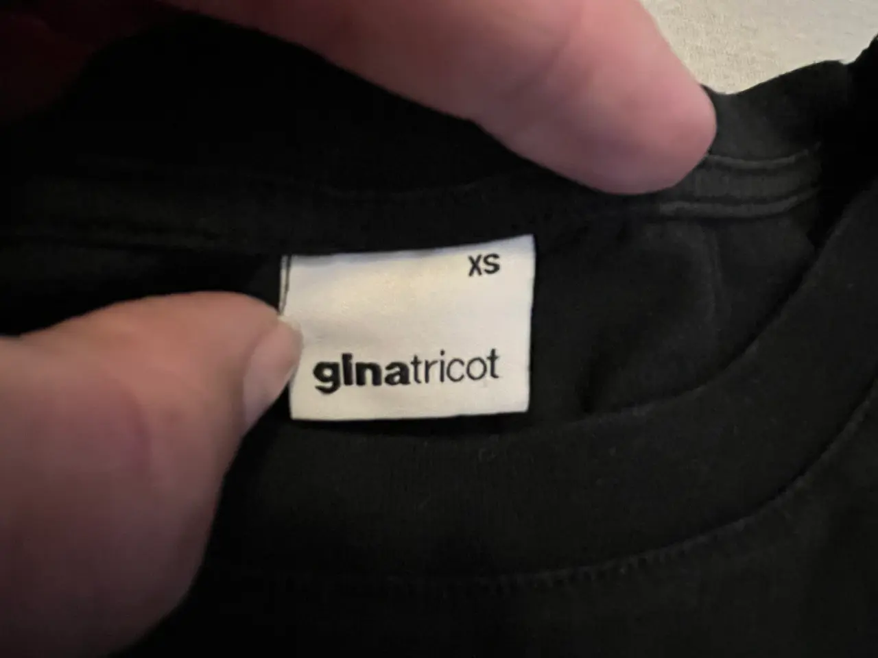 Billede 4 - T-shirt fra GinaTricot. 