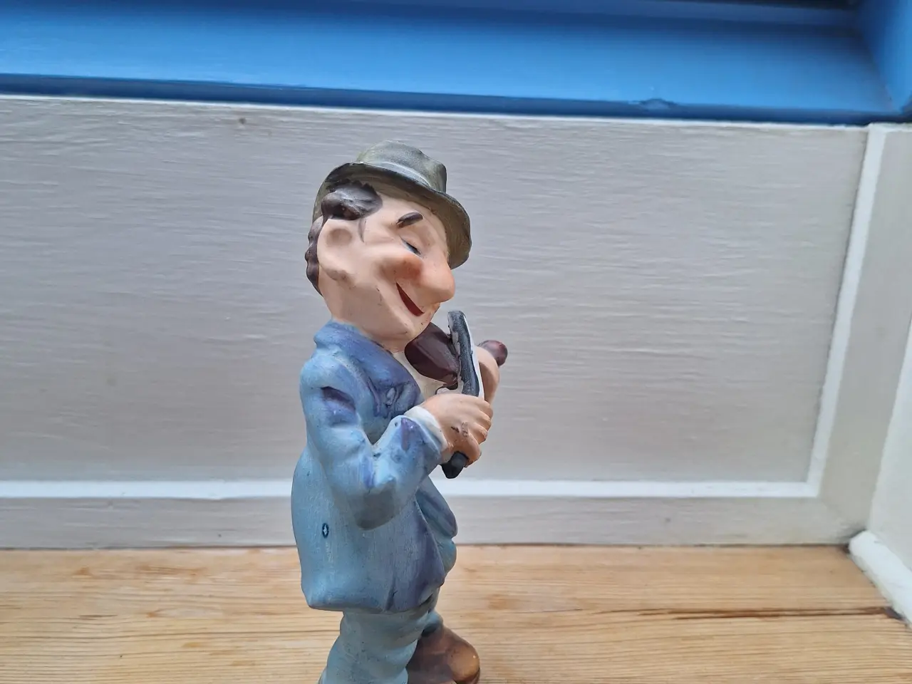 Billede 4 - Vintage mandlig musikerfigur i UCAGCO keramik