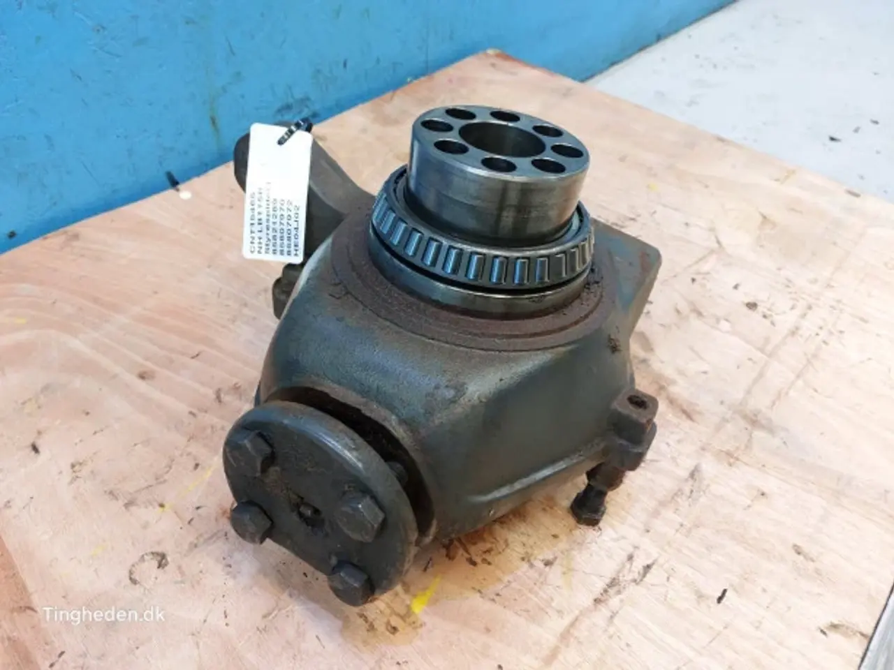 Billede 14 - New Holland LB115B Styrespindel L. 85821289