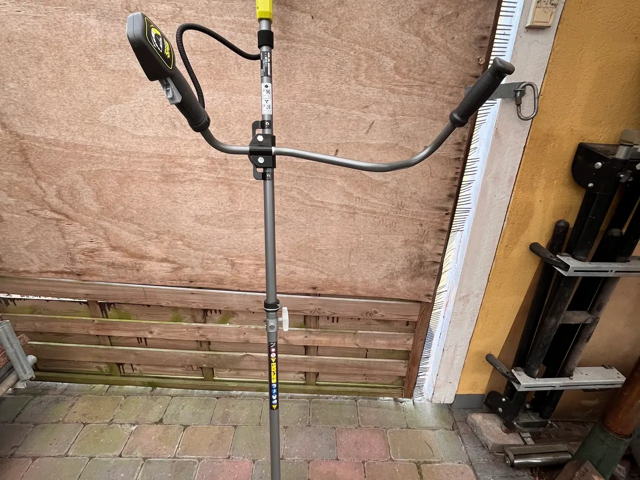 Billede 2 - Ryobi Buskrydder/græstrimmer